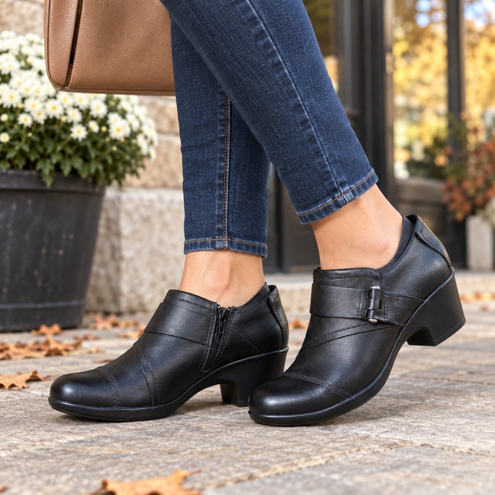 Clarks Collection Ankle Booties Buckle Accent Side Zip Block Heel Womens 7 Black